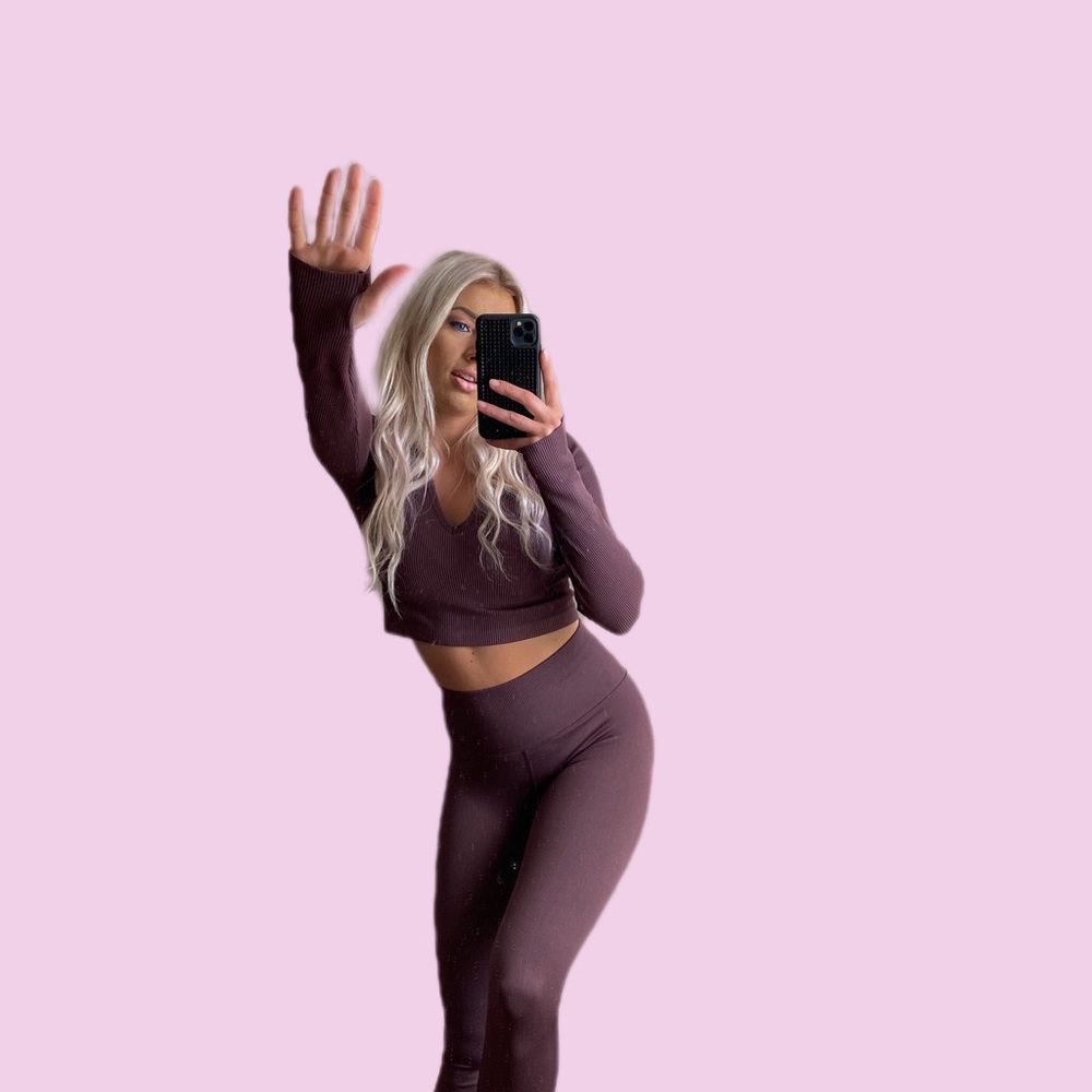 Long sleeve Sports Crop Top, Vneck, Spiritual Gangster Purple/Brown Color,Jumper